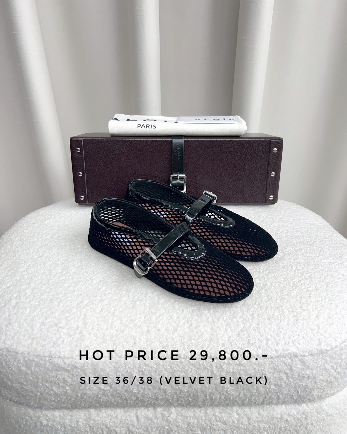 Alaia Fishnet Ballet Flats Velvet - Black