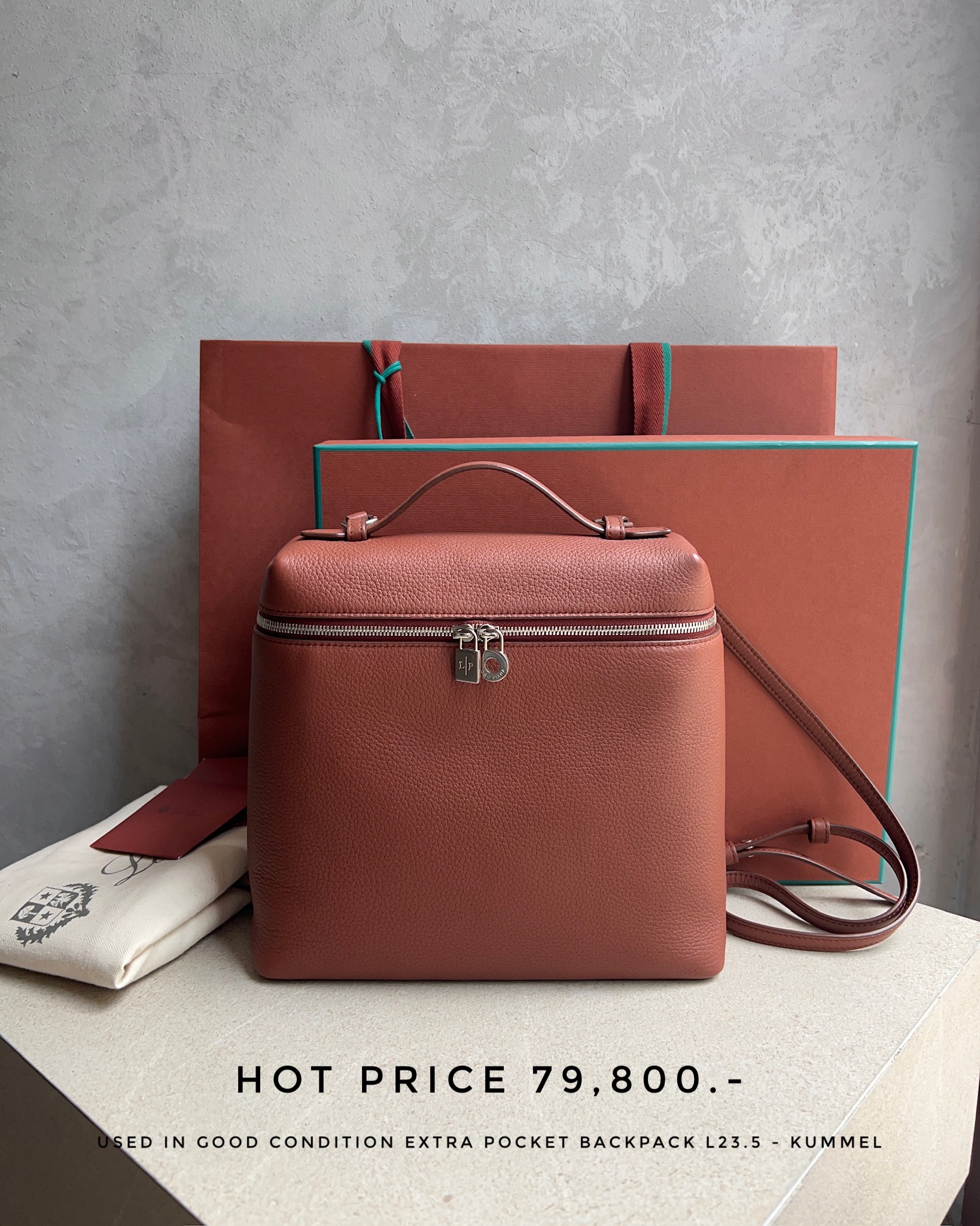 EXTRA POCKET BACKPACK L23.5 IN WHITE CALFSKIN WITH SILVER HARDWARE