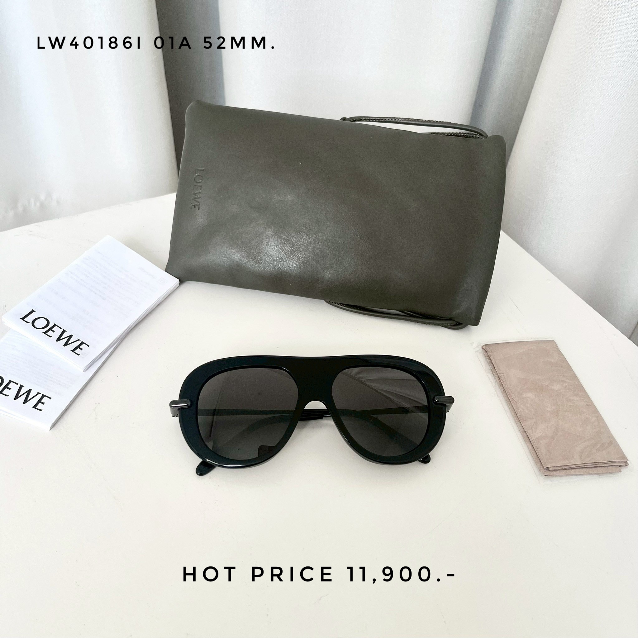 Loewe Sunglasses LW40186I 01A 52MM